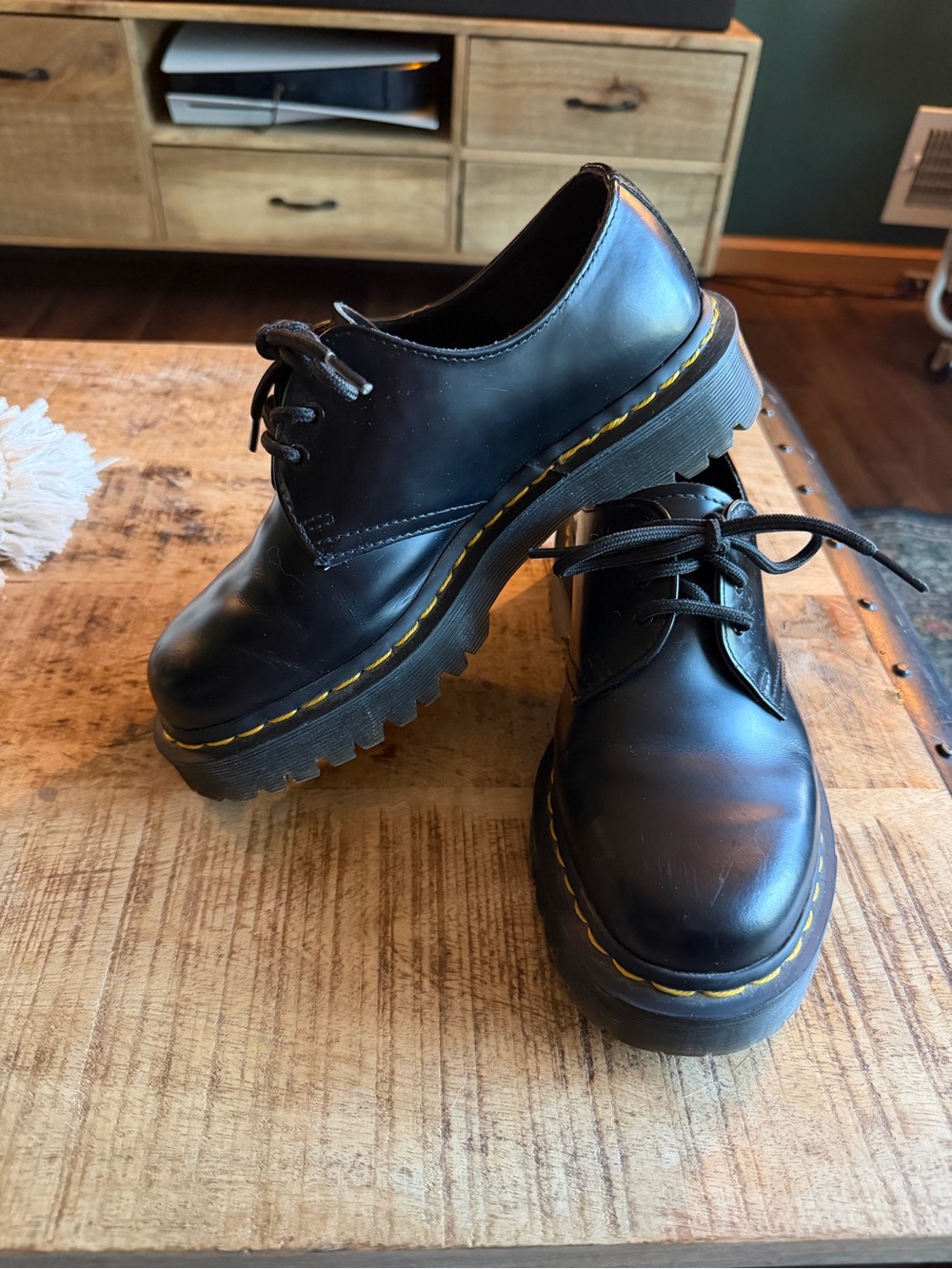 Dr. Martens 1461 BEX
Smooth Leather Oxford Shoes